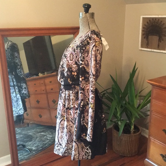 Long Sleeve Boho Pattern and Style Dress - Picture 2 of 7